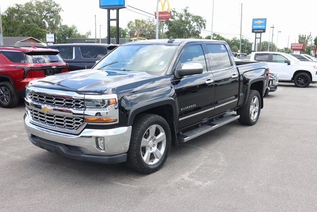 Used 2018 Black Chevrolet LT image 3