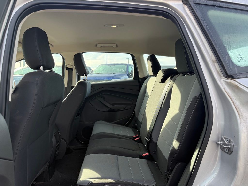 2019 Ford Escape S photo 3