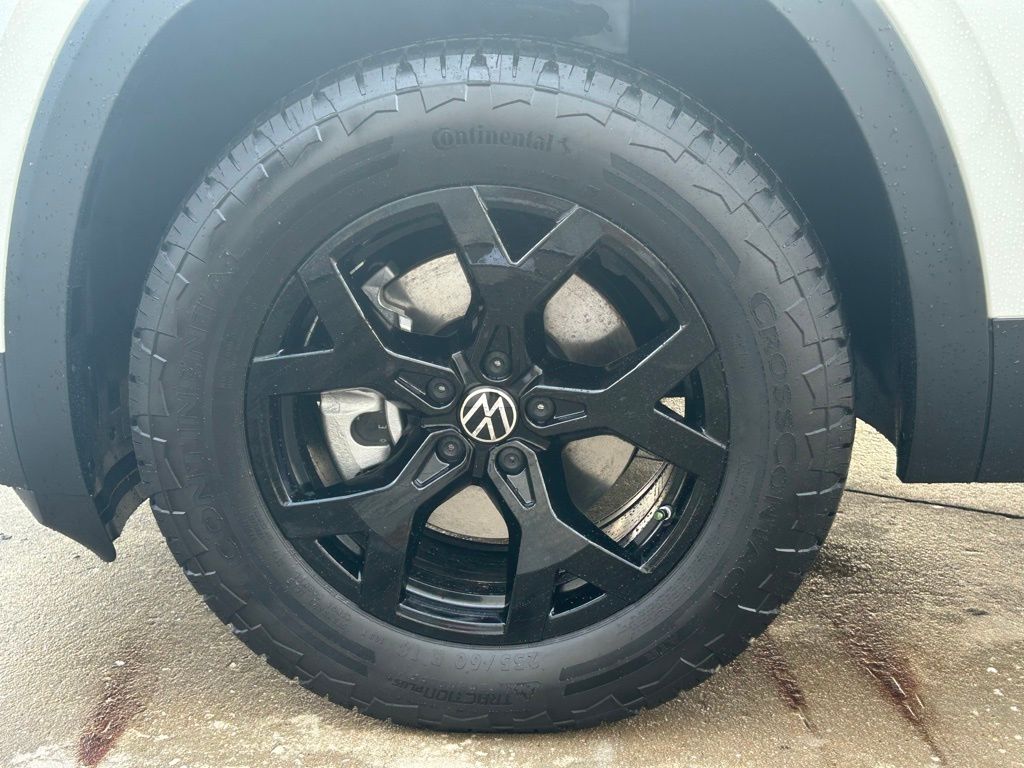 2025 Volkswagen Atlas Peak Edition SE photo 21