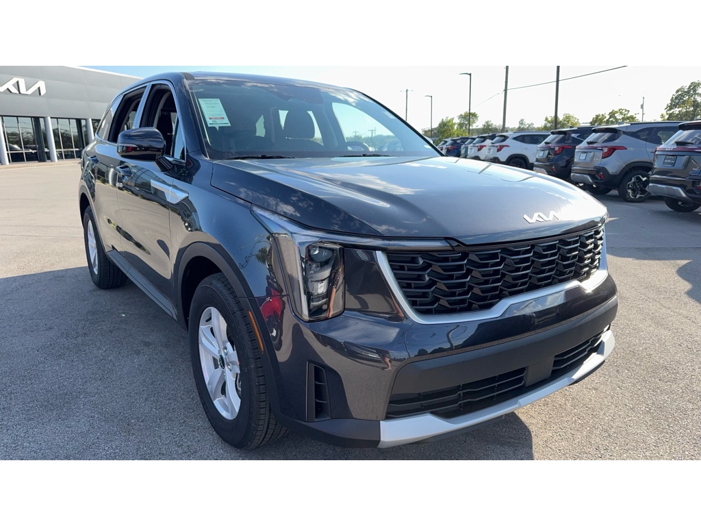 2026 Kia Sorento LX's photo