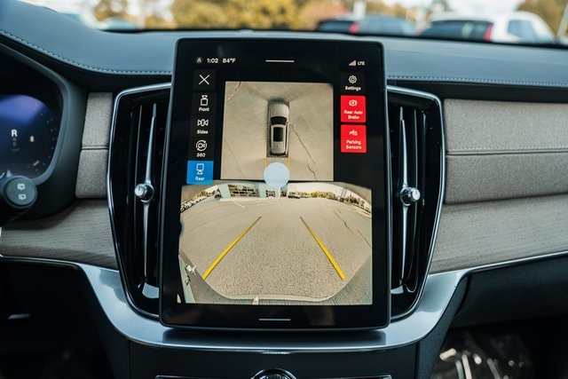 2026 Volvo XC90 photo 33