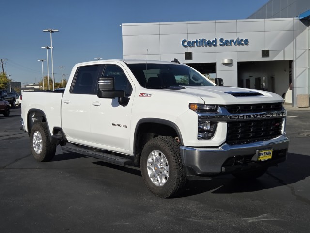 2023 Chevrolet Silverado 2500HD LT photo 3