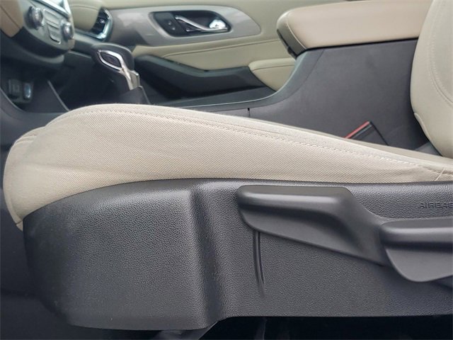 2022 Chevrolet Traverse LS photo 7