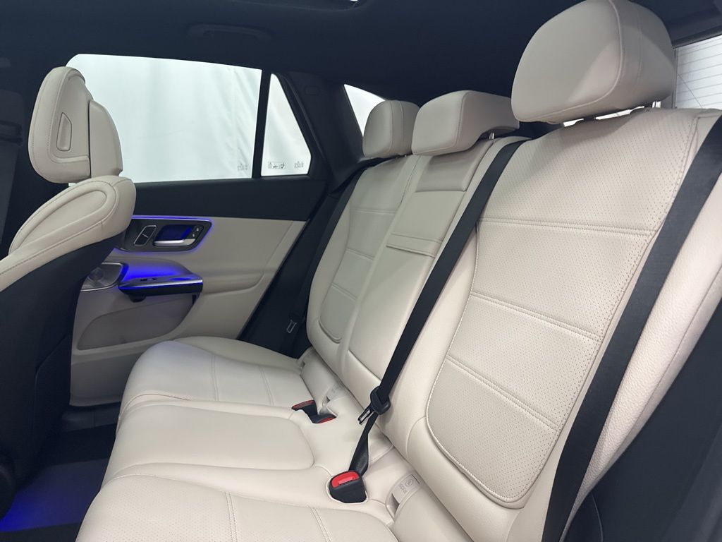 2026 Mercedes Benz GLC 300 photo 13
