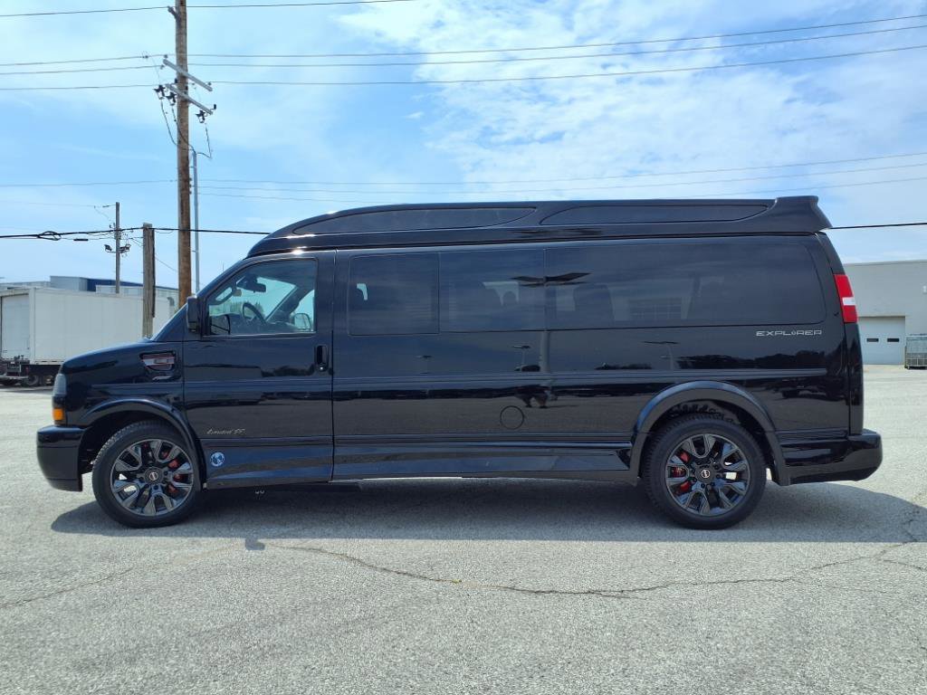 2025 Gmc Savana Cargo 2500 photo 16
