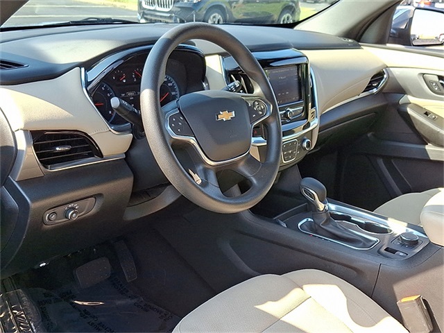2023 Chevrolet Traverse LS photo 14