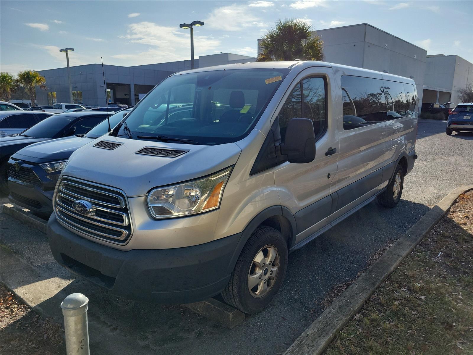 2018 Ford Transit Wagon XLT's photo