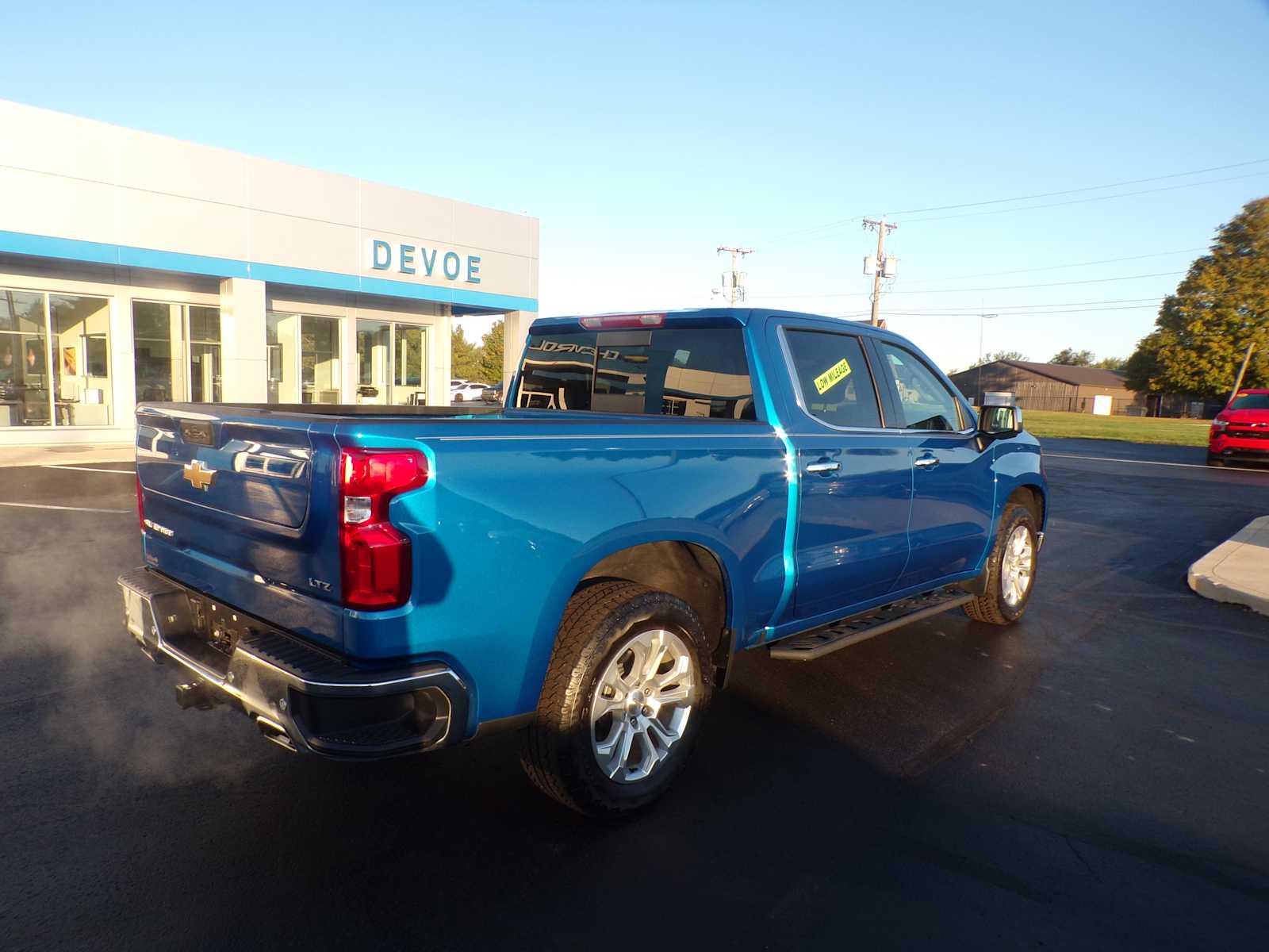 2024 Chevrolet Silverado 1500 LTZ photo 3