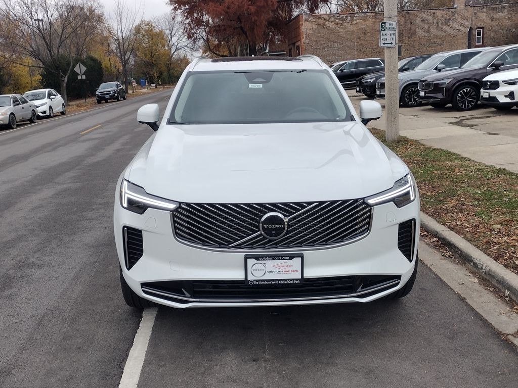 2026 VOLVO XC90 - Image 3