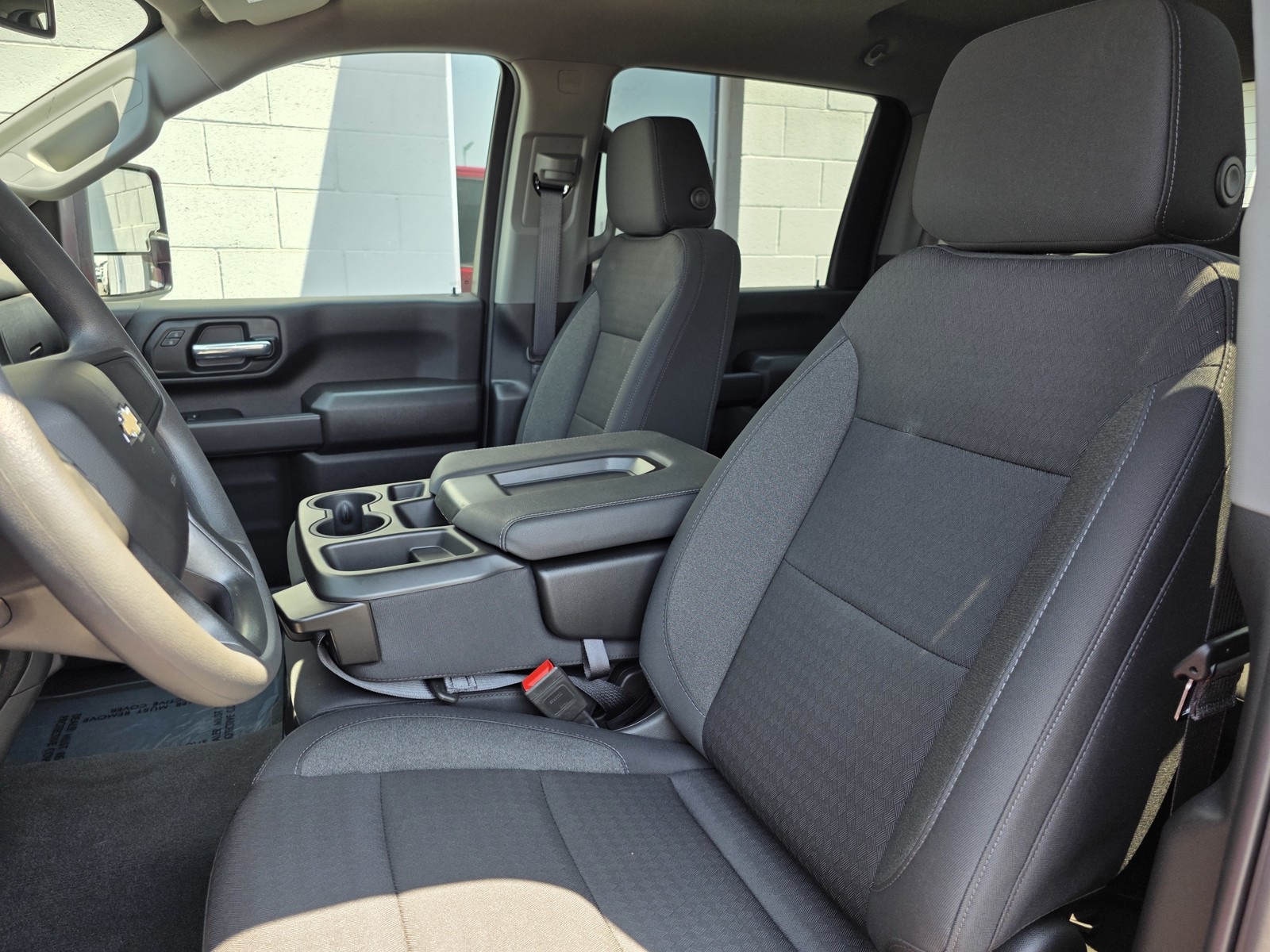 2025 Chevrolet Silverado 2500HD Custom photo 24