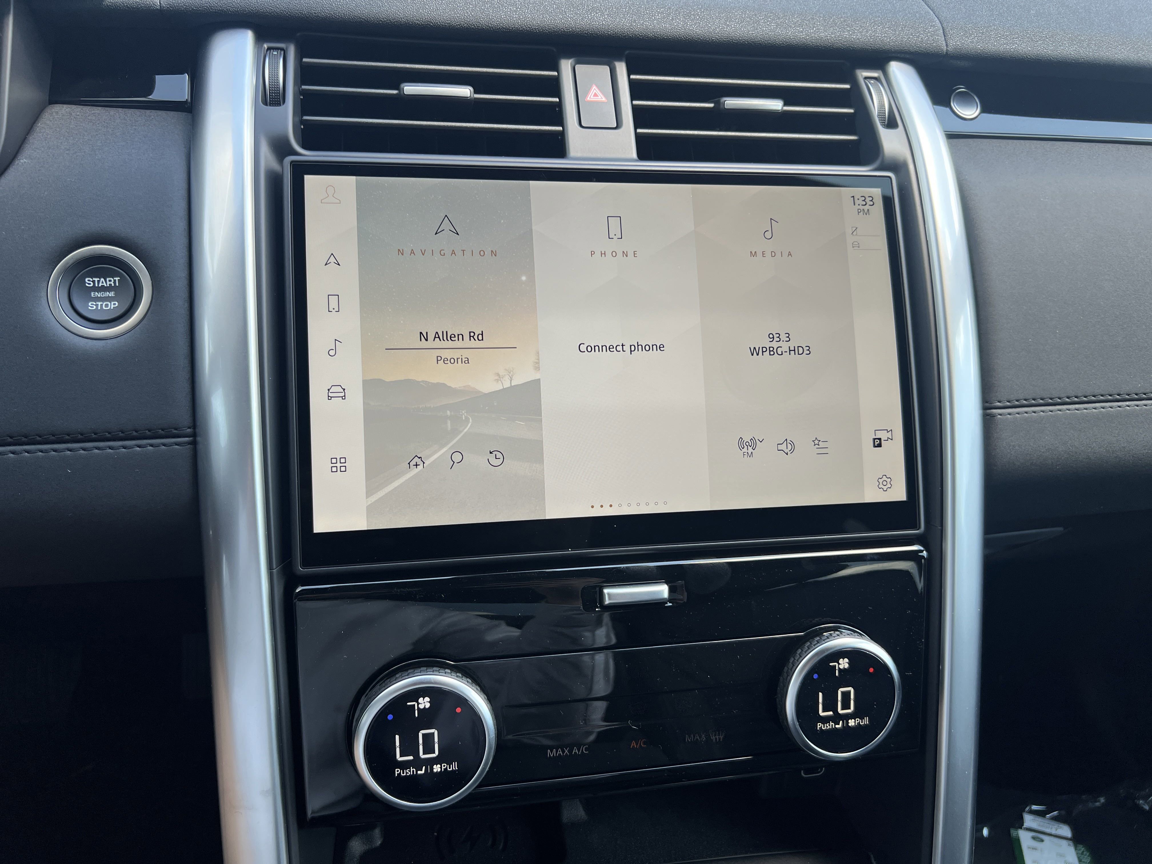 2025 Land Rover Discovery S photo 8