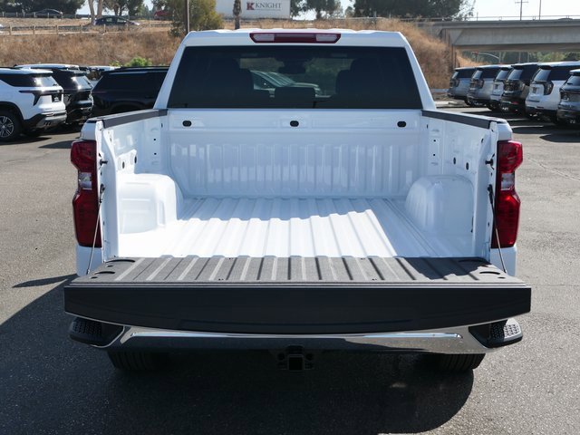 2025 Chevrolet Silverado 1500 LT photo 5