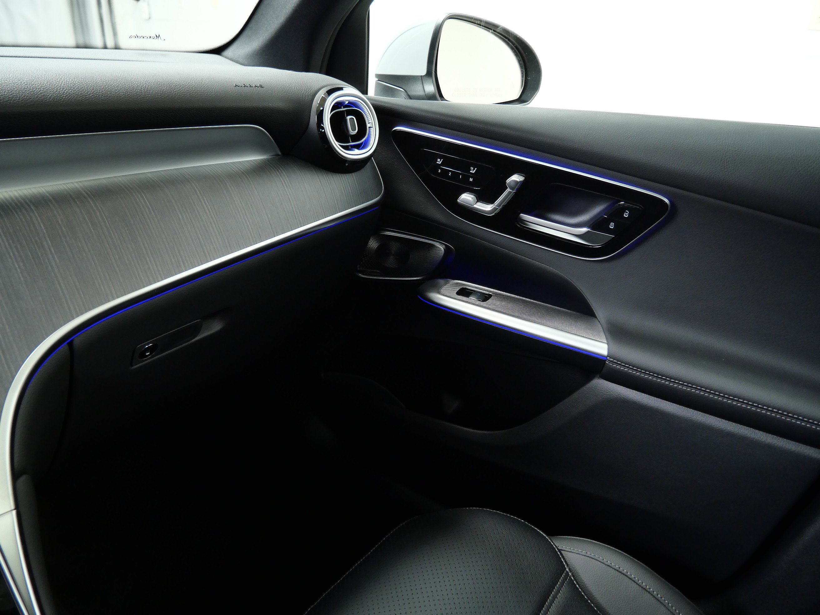 2026 Mercedes Benz GLC 350e 4MATIC photo 10