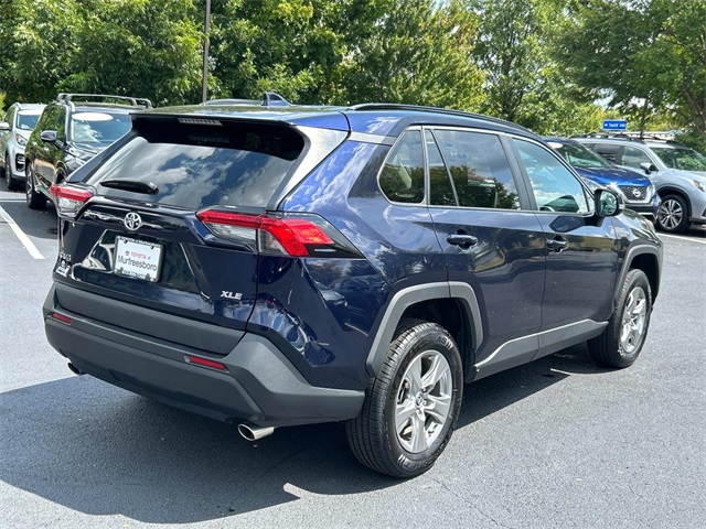 2023 Toyota RAV4 XLE photo 2