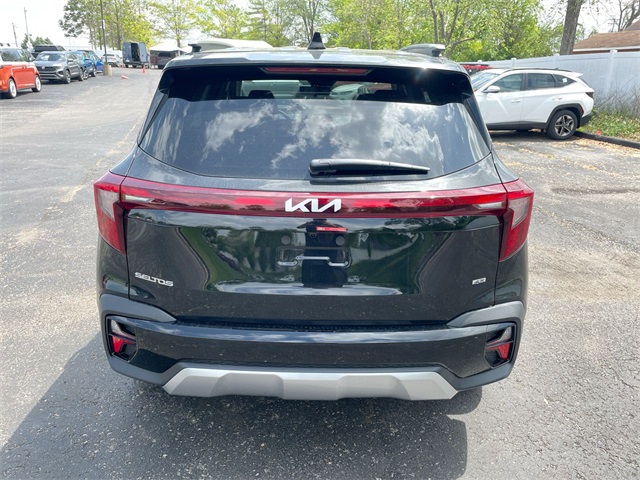 2025 Kia Seltos EX photo 24