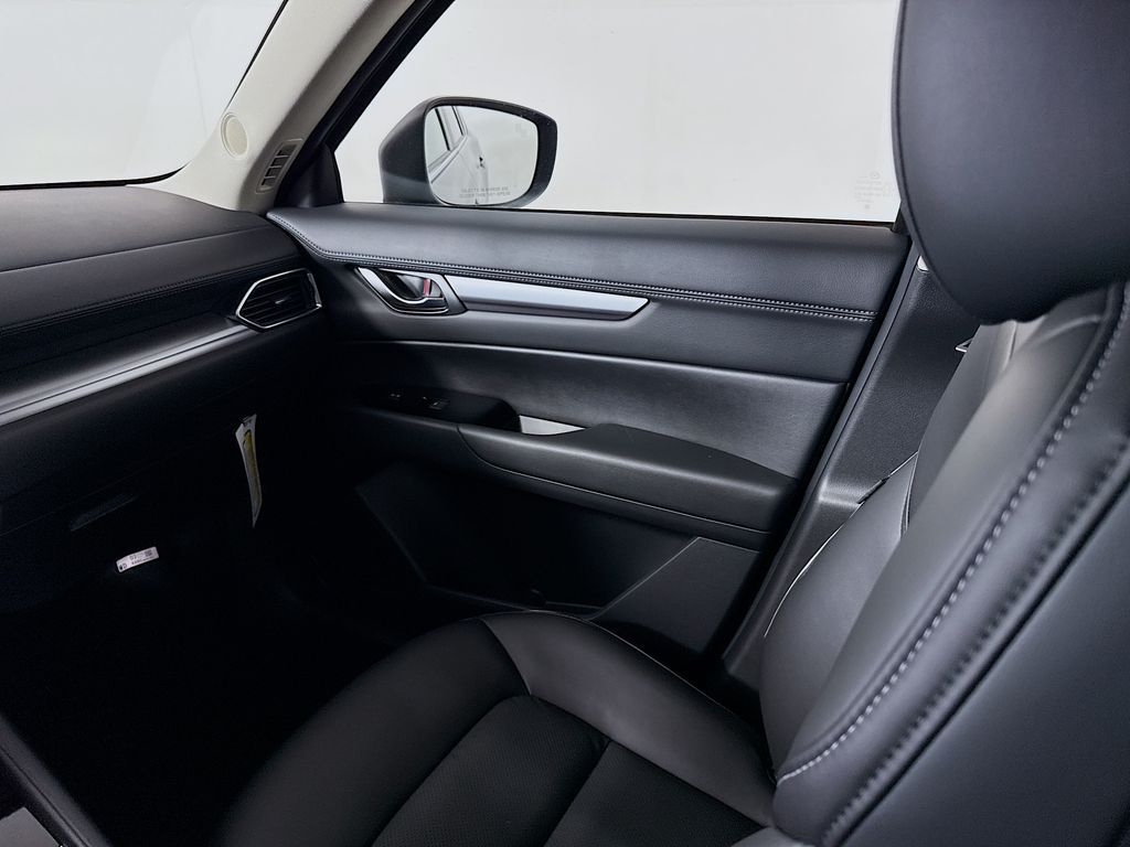 2025 Mazda CX-5 2.5 Select photo 22