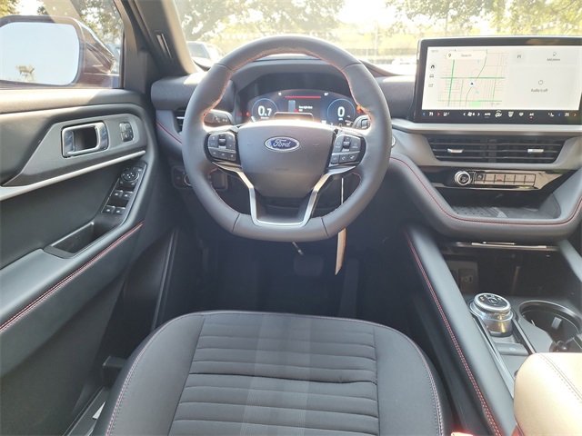 2025 Ford Explorer ST-Line photo 9