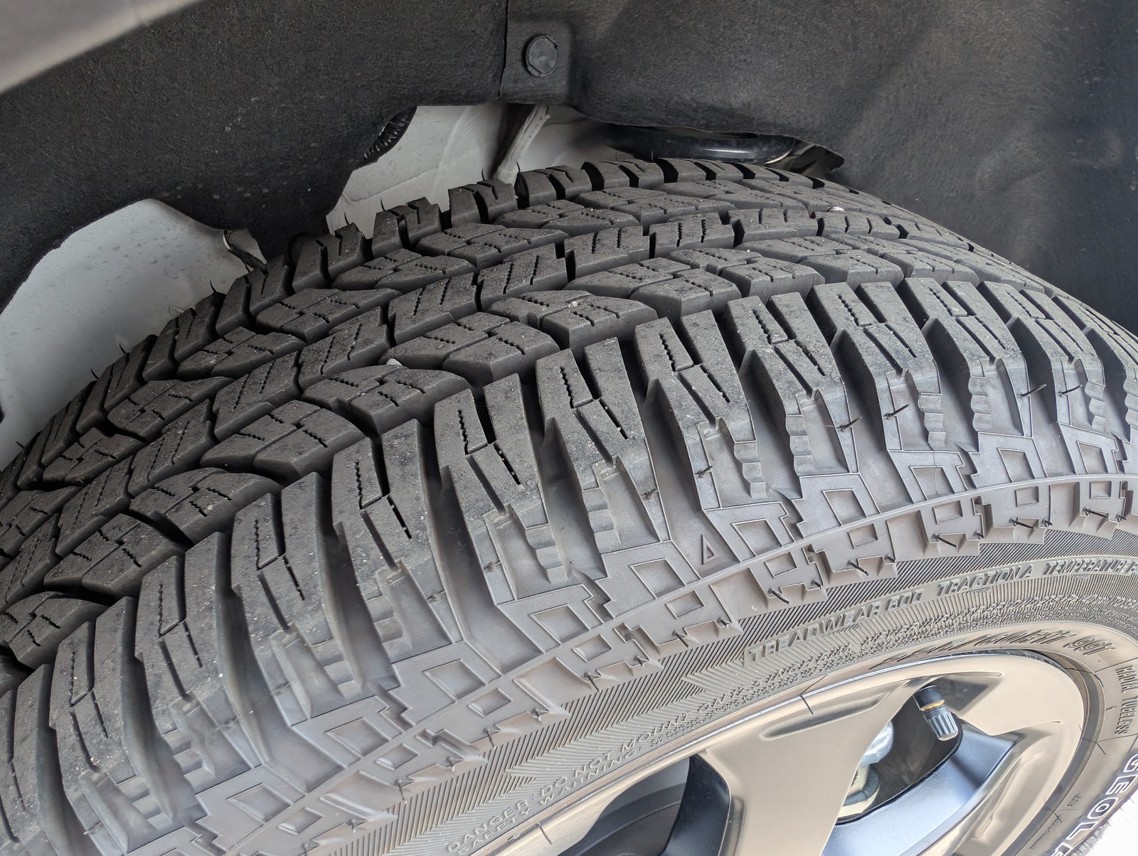 Used 2024 Crystal White Pearl Subaru Wilderness image 21