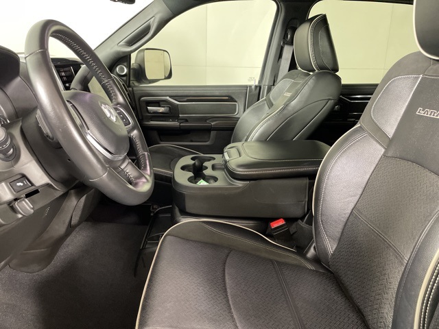2022 Ram 3500 Laramie photo 18