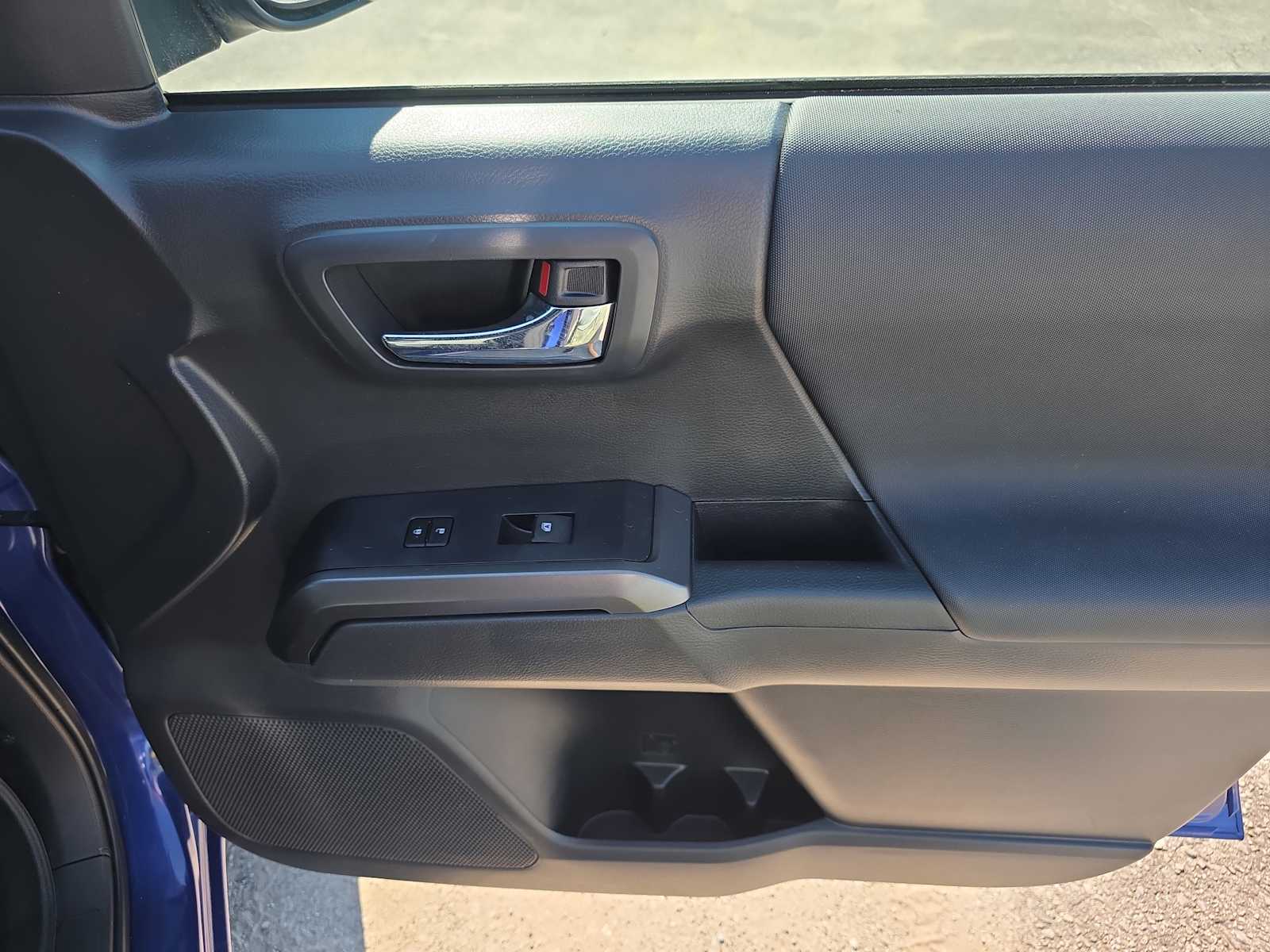 2022 Toyota Tacoma TRD Sport 4x4 photo 34
