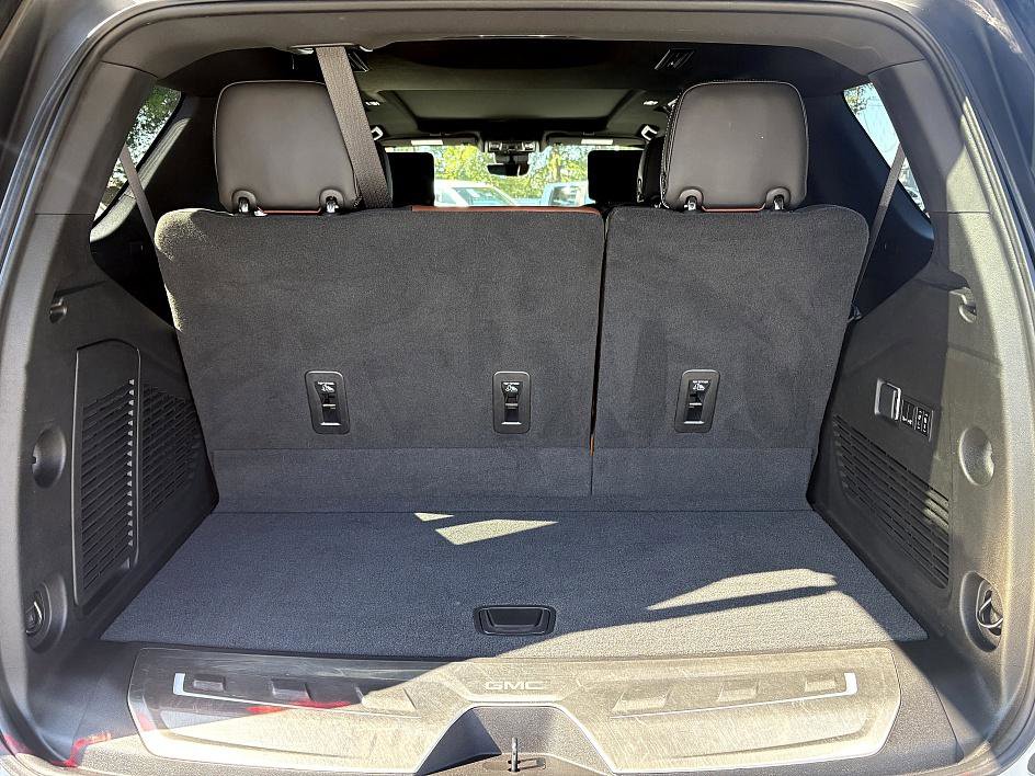 2023 Gmc Yukon Denali Ultimate photo 12