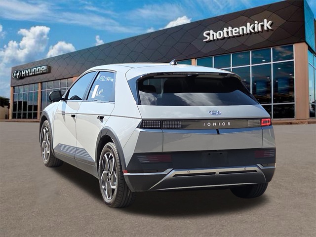 2024 Hyundai Ioniq 5 SEL photo 7