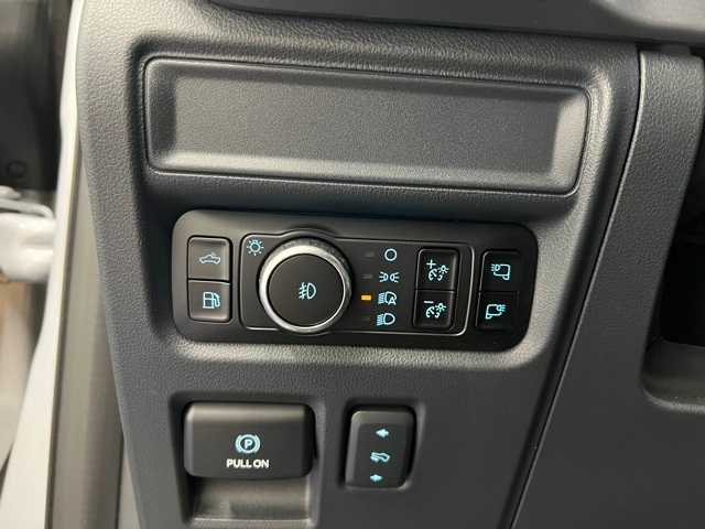 2025 Ford F-150 XLT photo 13