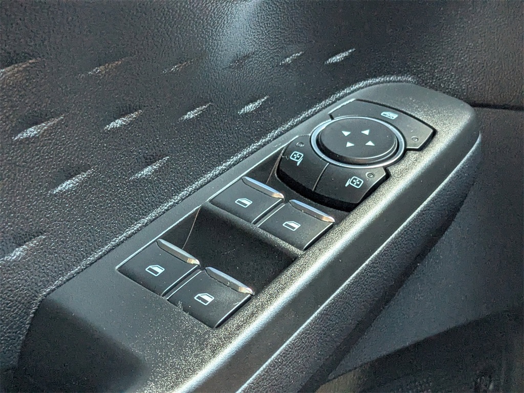 2020 Ford Escape Titanium photo 24