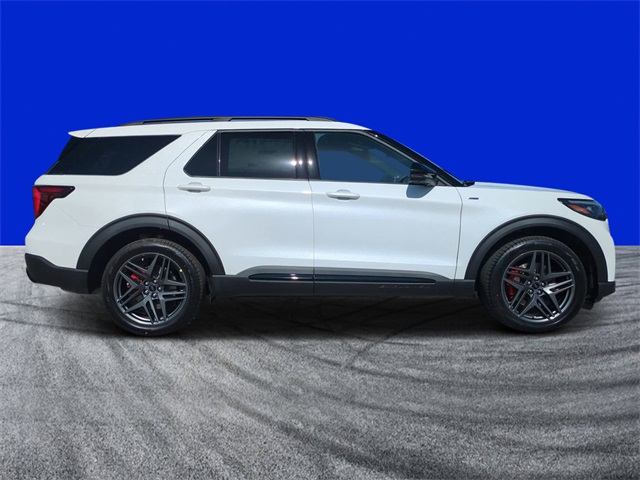 2025 Ford Explorer ST-Line photo 2