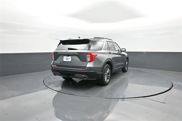 2022 Ford Explorer XLT photo 3