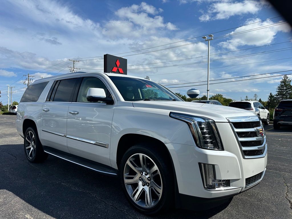 2016 Cadillac Escalade ESV Luxury photo 4