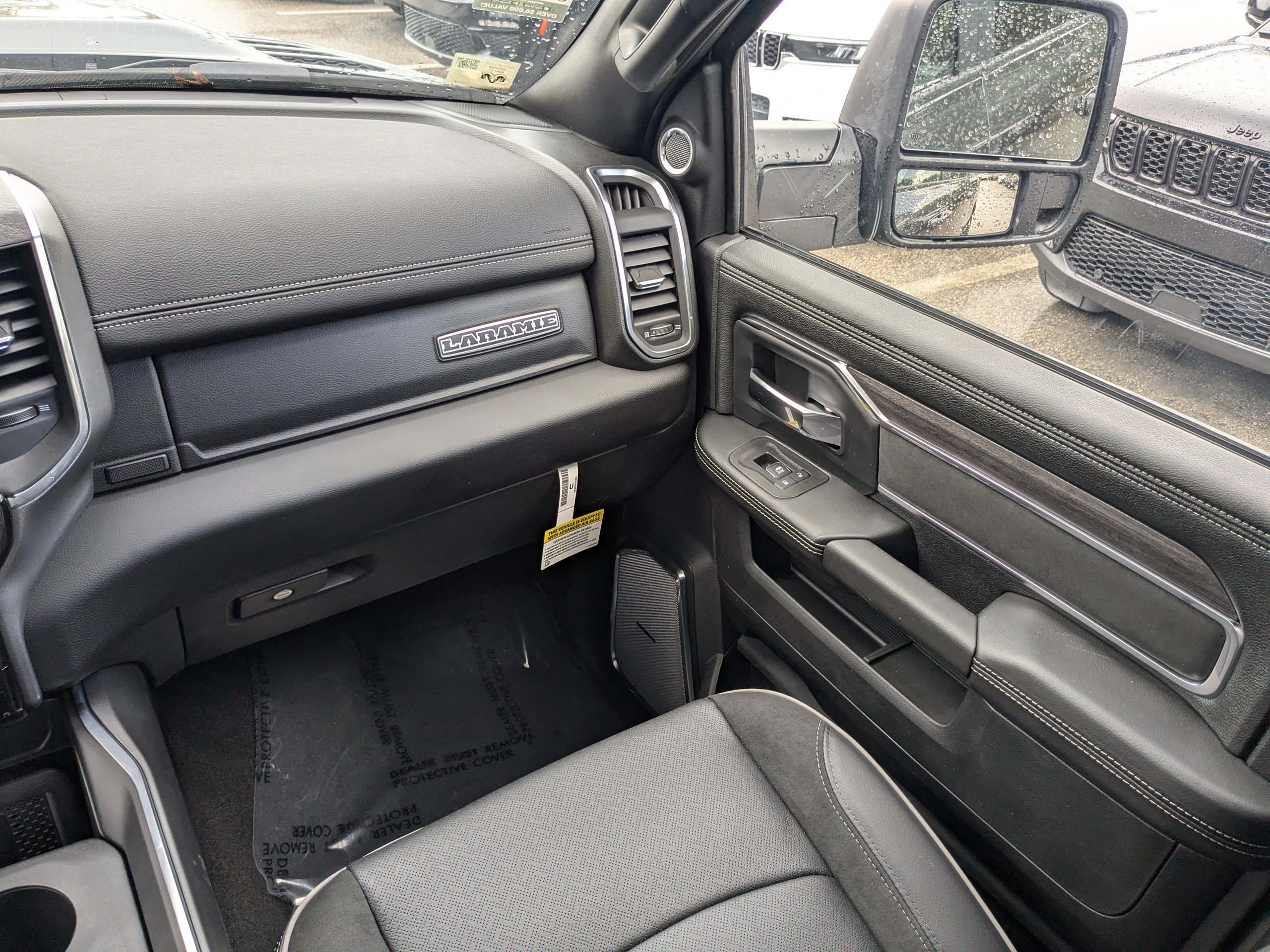 2025 Ram 2500 Laramie photo 15