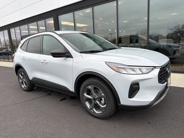 2025 Ford Escape ST-Line's photo