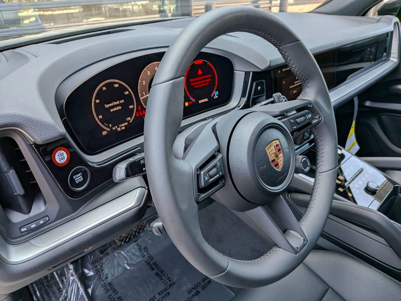 2025 Porsche Cayenne photo 4