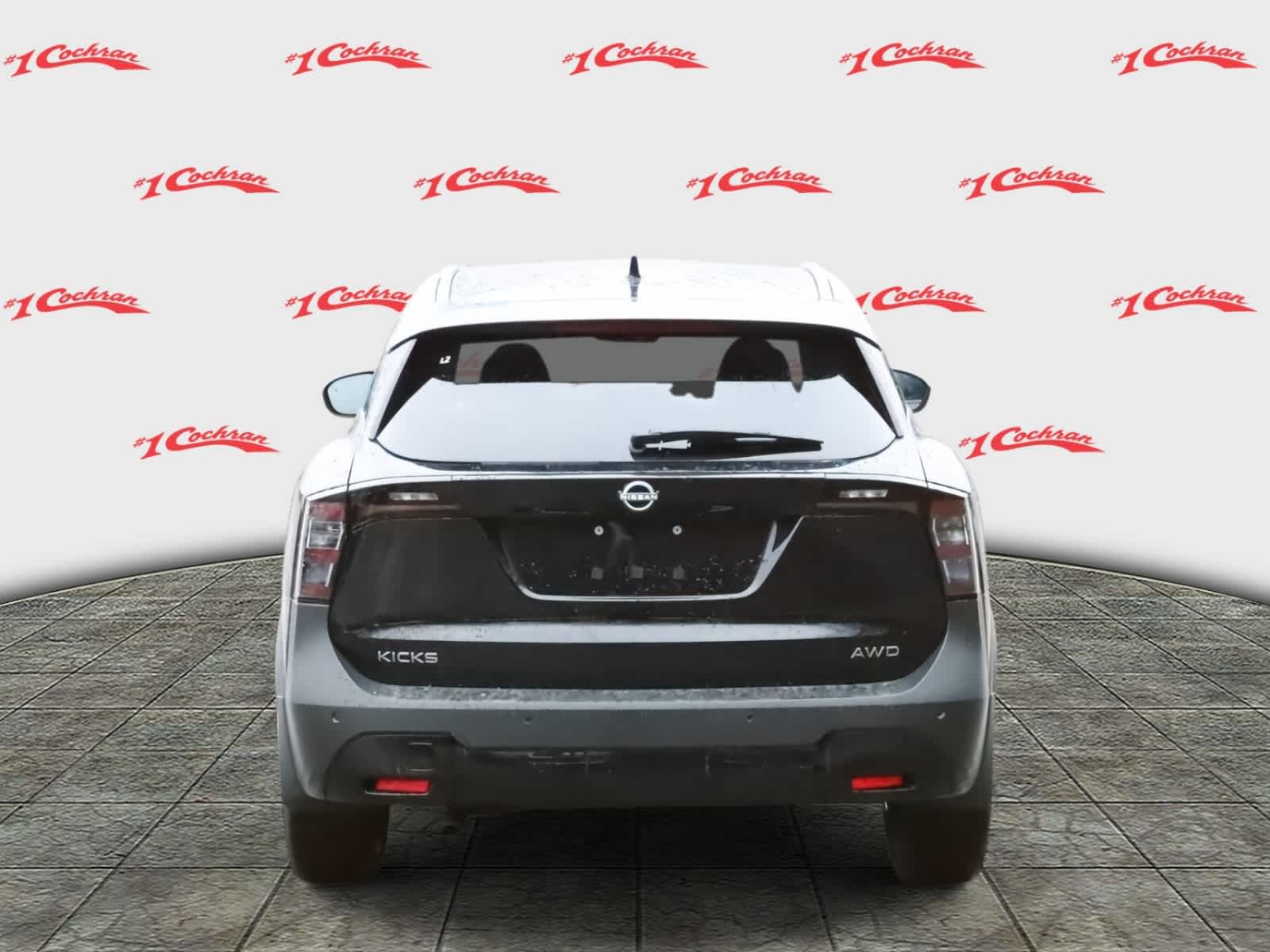 2025 Nissan Kicks SR photo 4