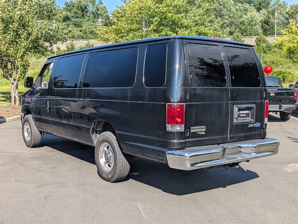 2012 Ford E-350 photo 5
