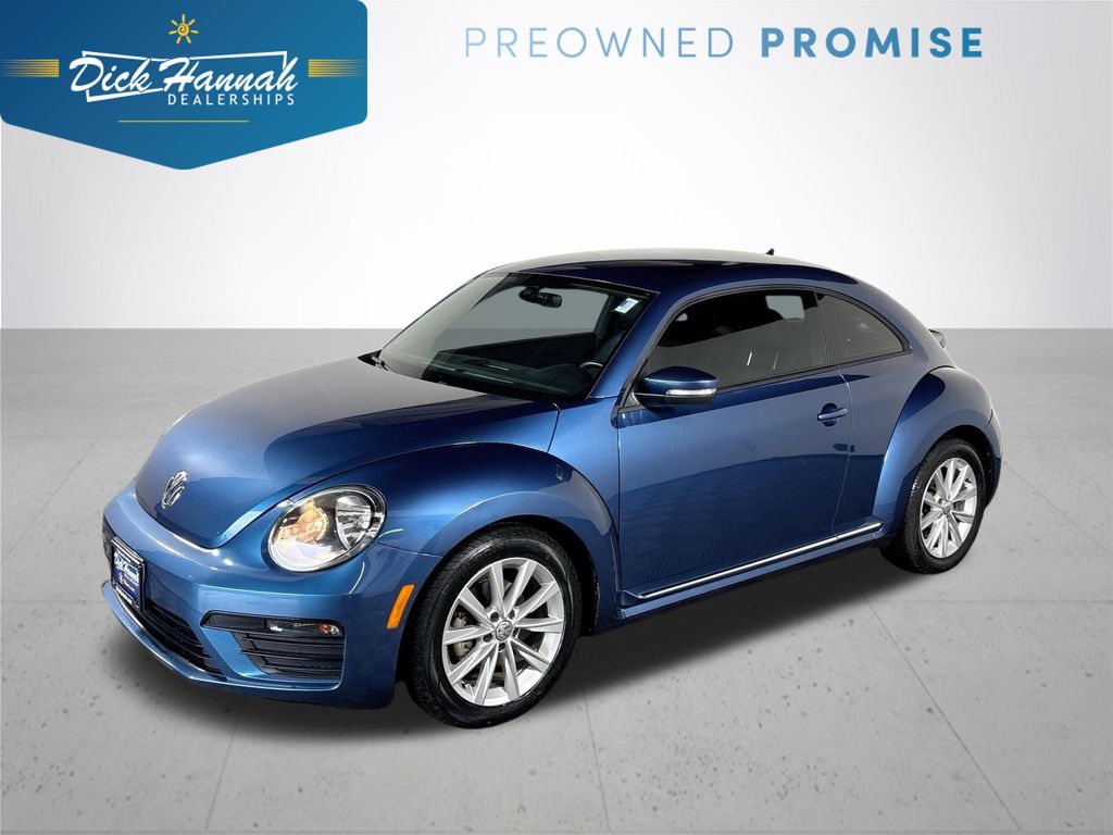 2018 Volkswagen Beetle S's photo