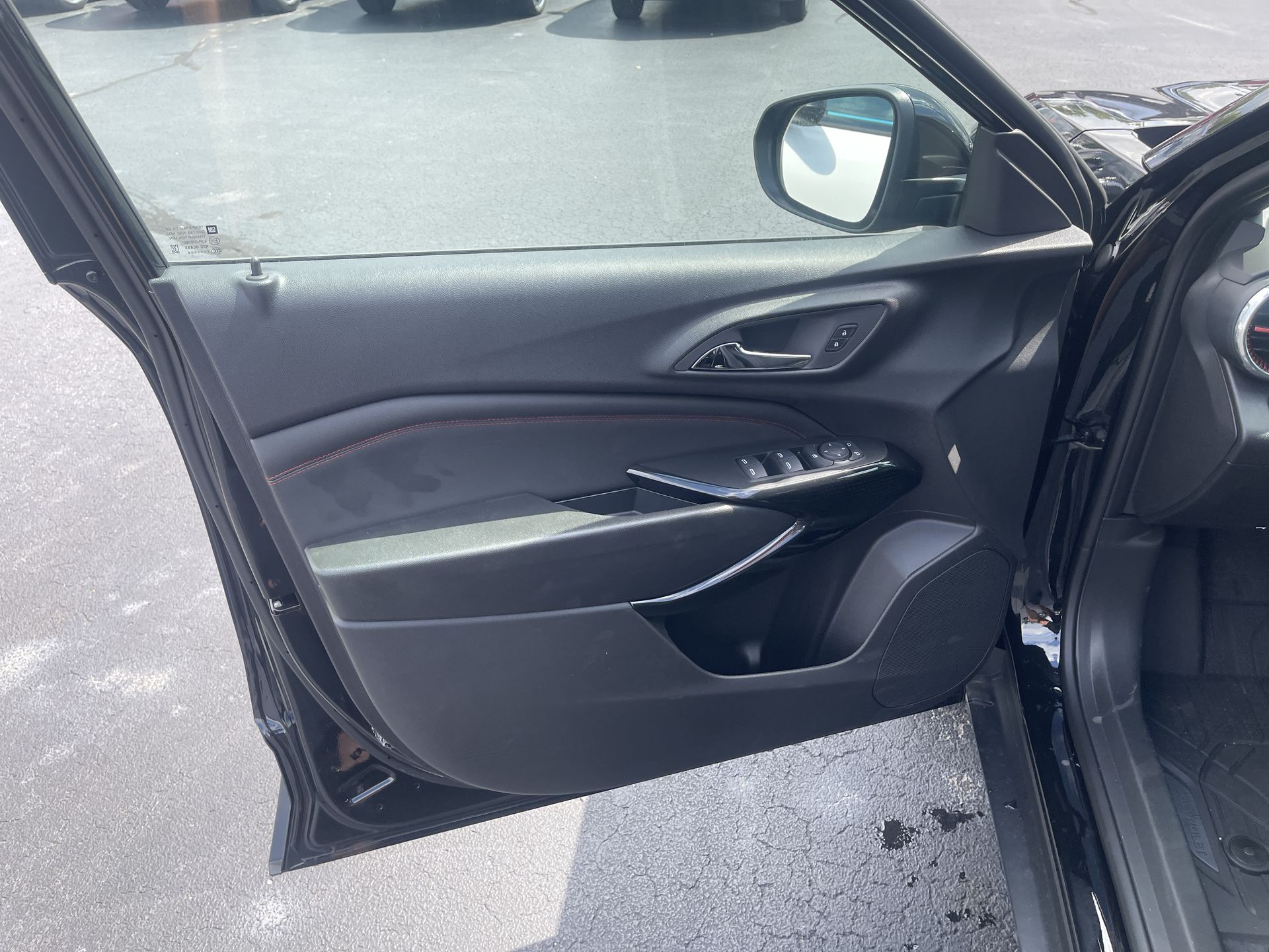 2025 Chevrolet Trax photo 44