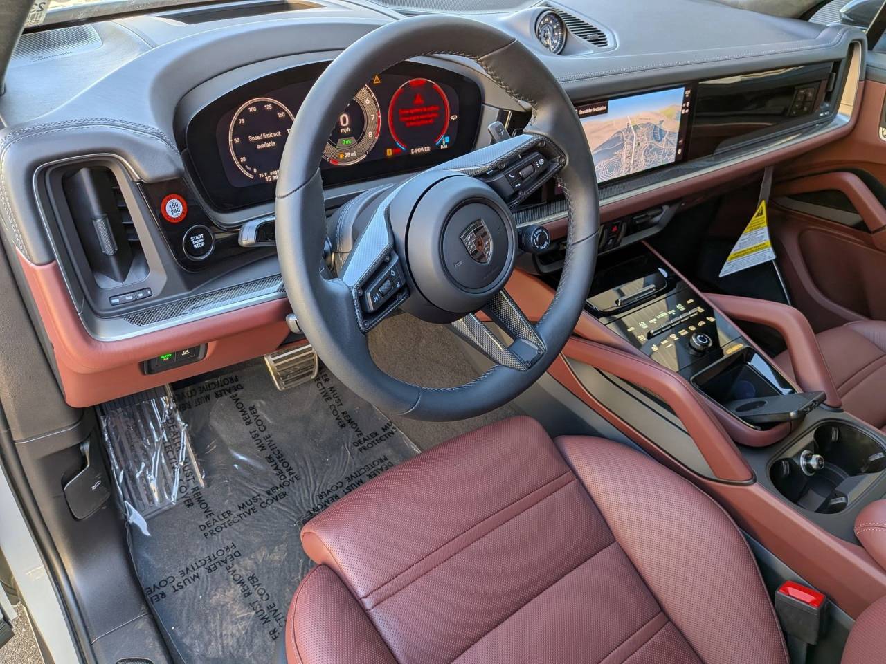 2025 Porsche Cayenne Turbo E-Hybrid photo 4