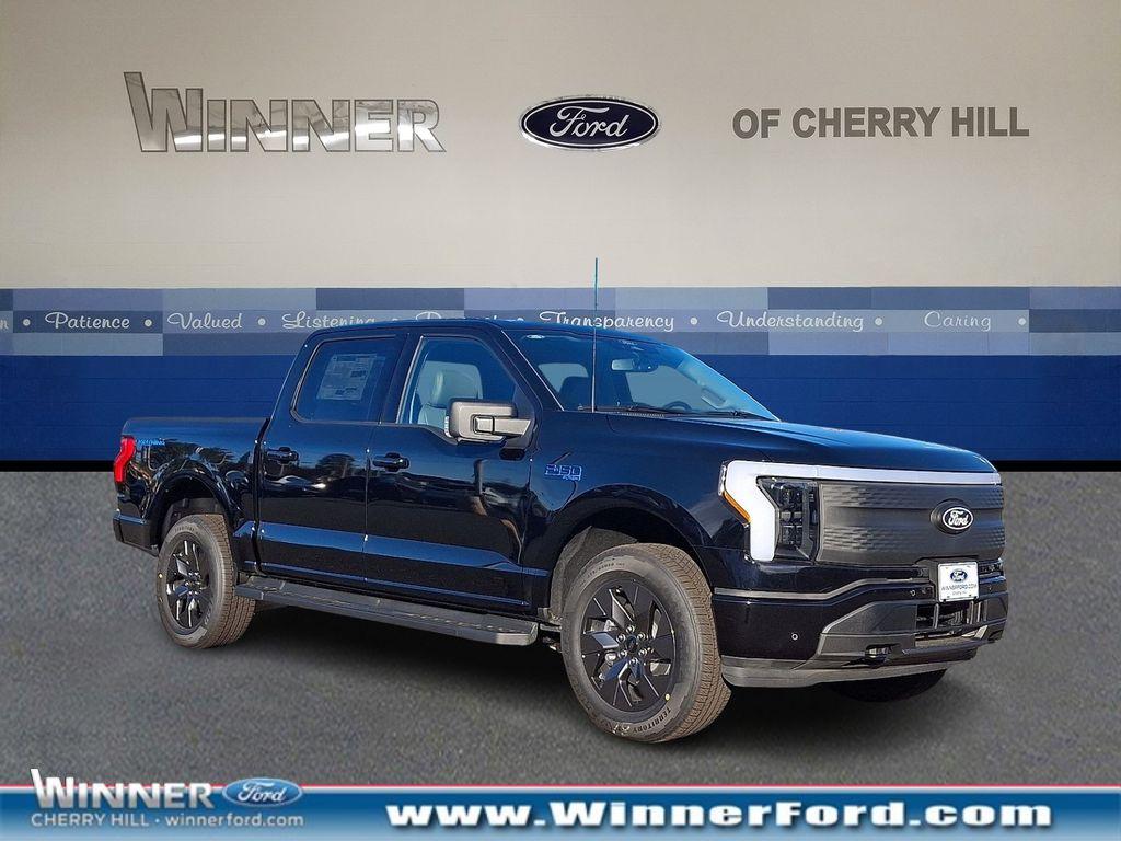 2025 Ford F-150 Lightning Flash's photo