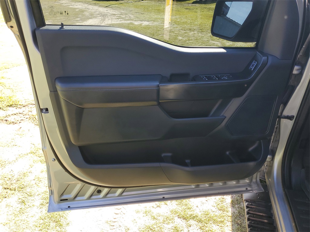2023 Ford F-150 XL photo 9