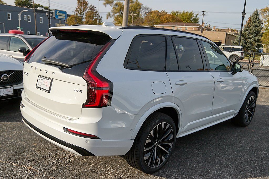 2026 VOLVO XC90 - Image 8