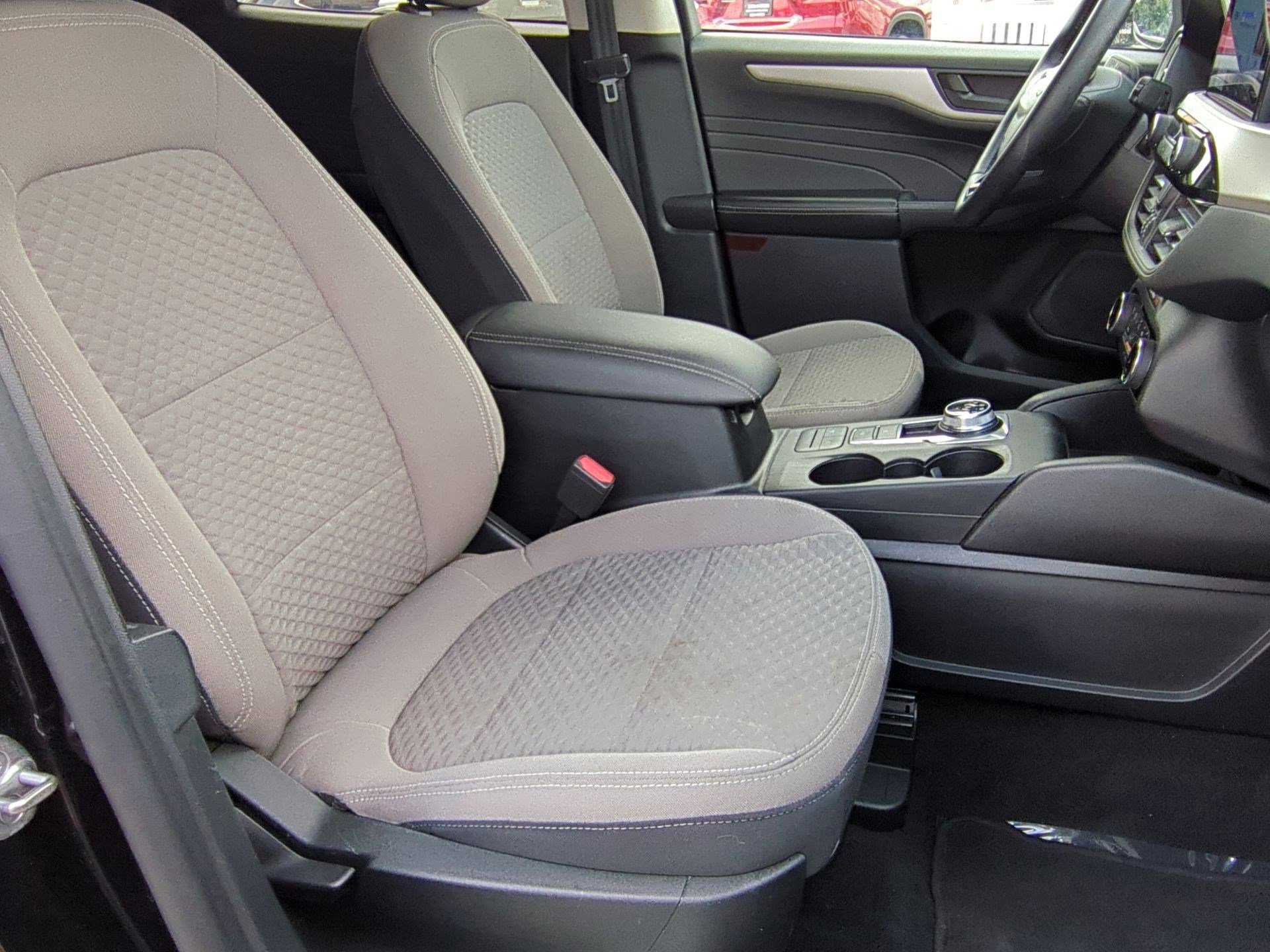 2022 Ford Escape SE photo 21