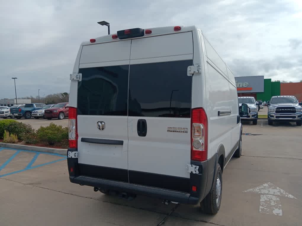 2025 Ram ProMaster 2500 photo 4