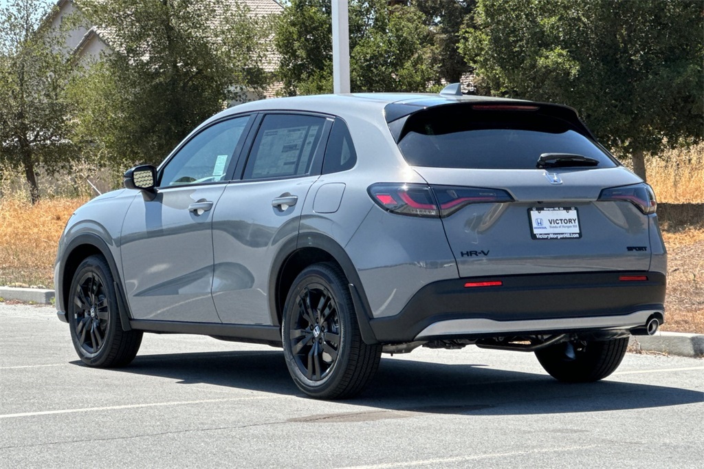 2026 Honda HR-V Sport photo 2