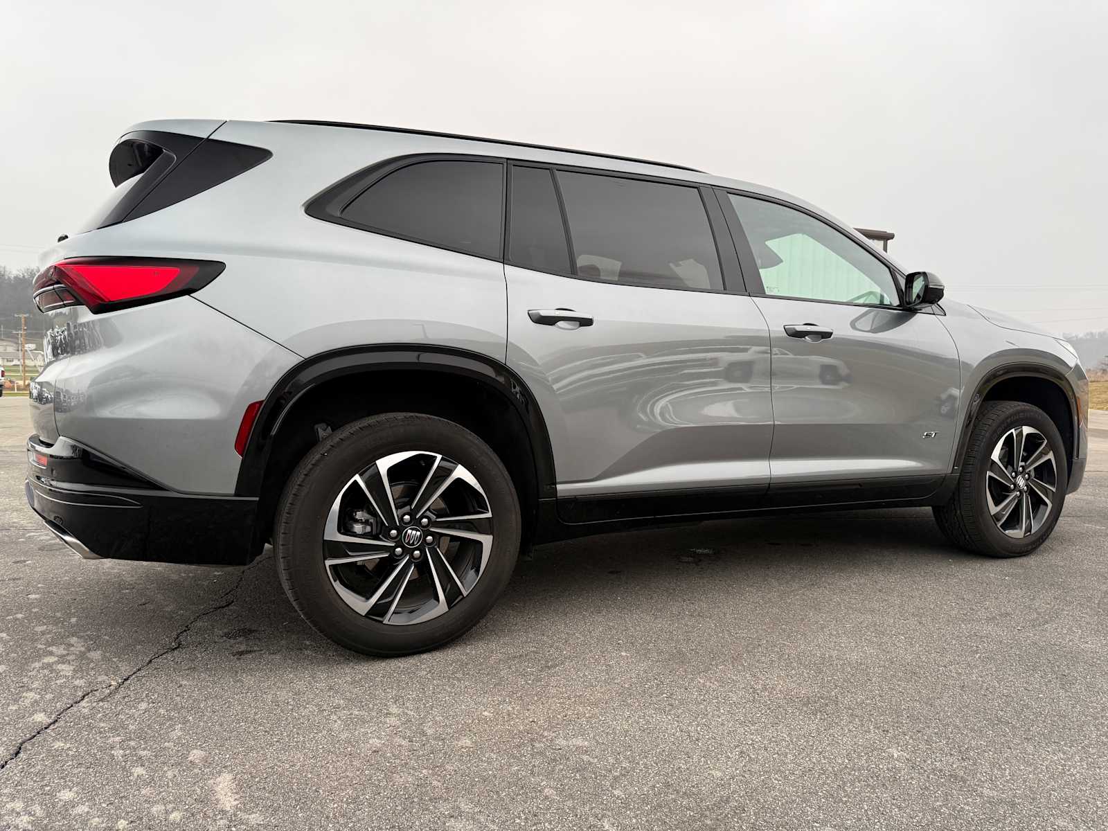 2025 Buick Enclave Sport Touring photo 4