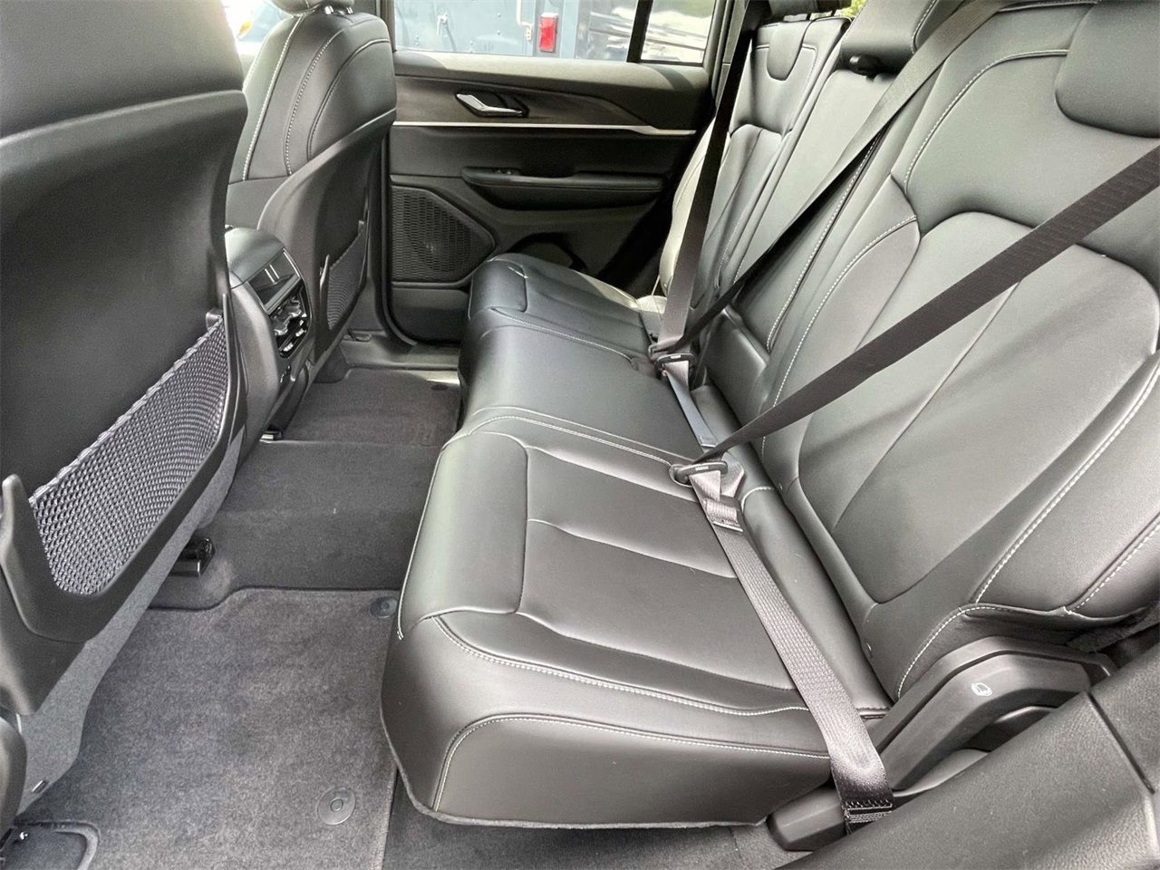 2025 Jeep Grand Cherokee Limited photo 20