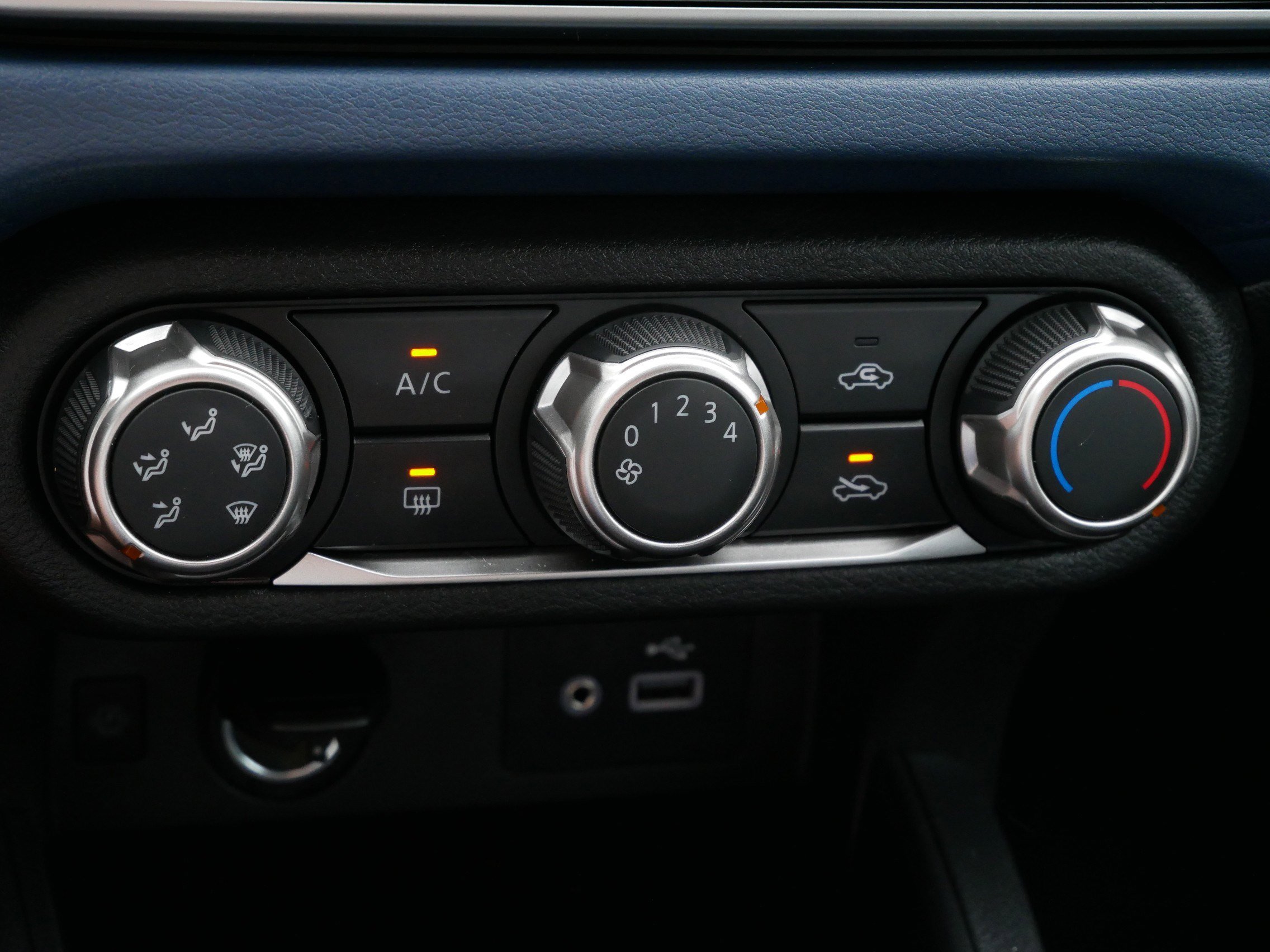 2024 Nissan Versa SV photo 19