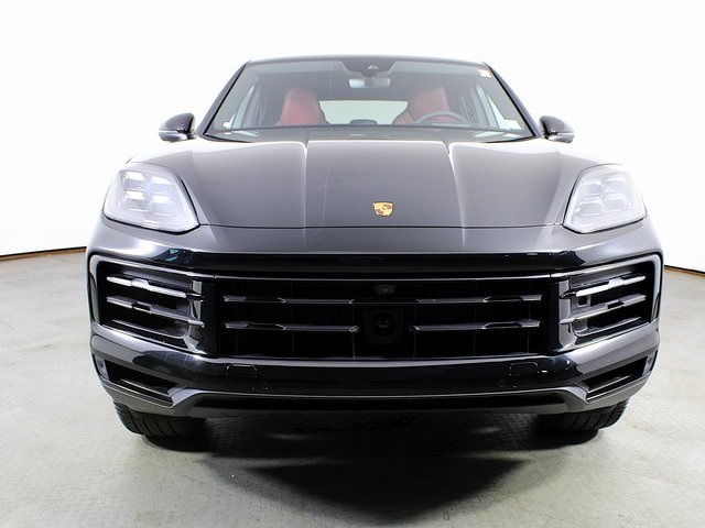 2025 Porsche Cayenne photo 9