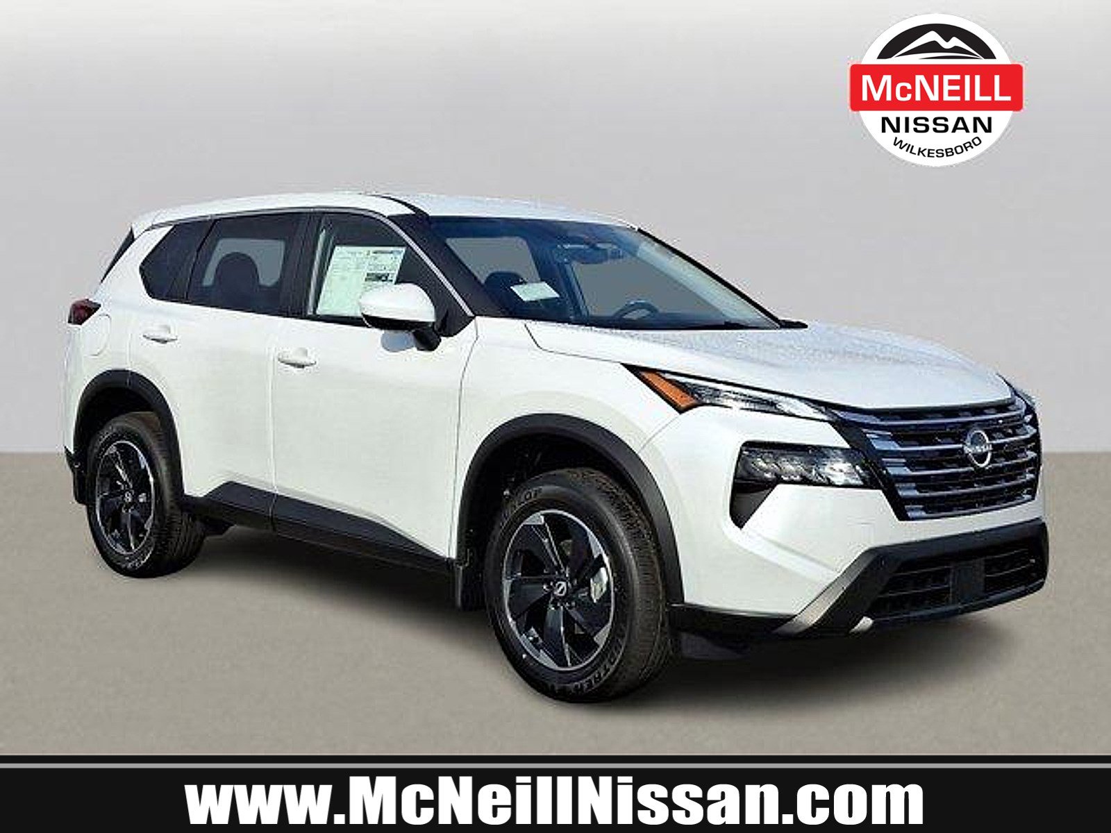 2025 Nissan Rogue SV's photo